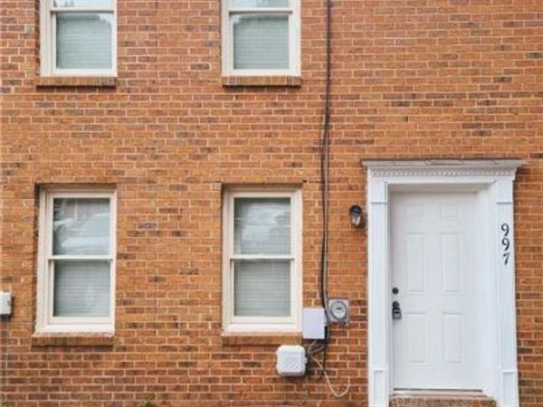 997 Carla Place , Norcross, GA 30093