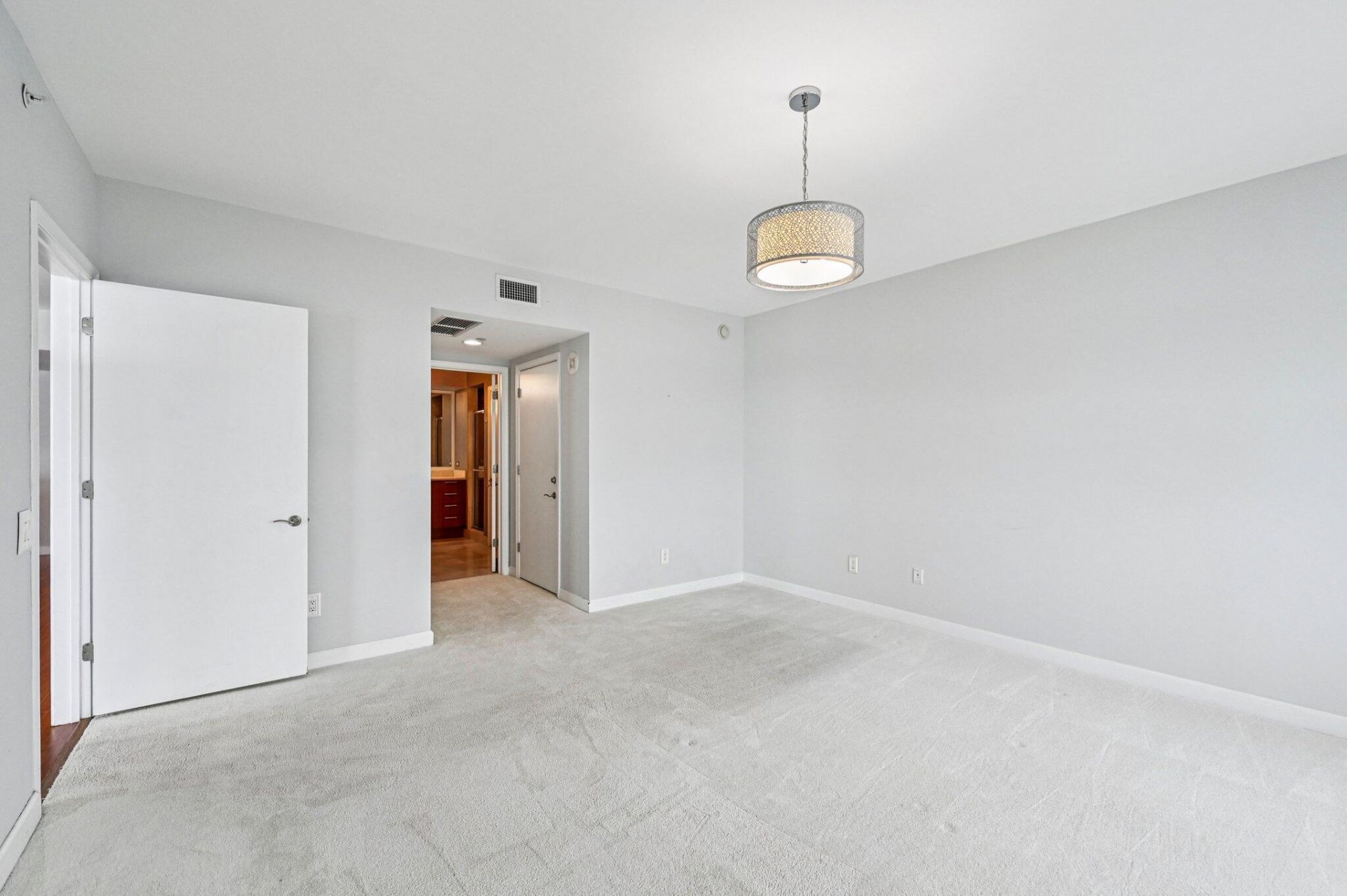 2650 Lake Shore Drive, Unit 1006, Riviera Beach, FL 33404 Photo