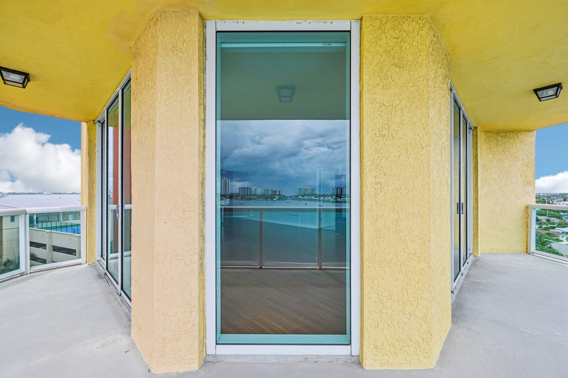 2650 Lake Shore Drive, Unit 1006, Riviera Beach, FL 33404 Photo