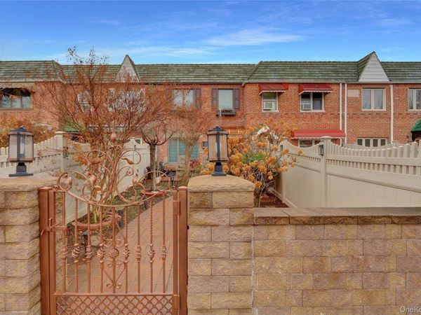 60-23 77th Place, Middle Village, NY 11379