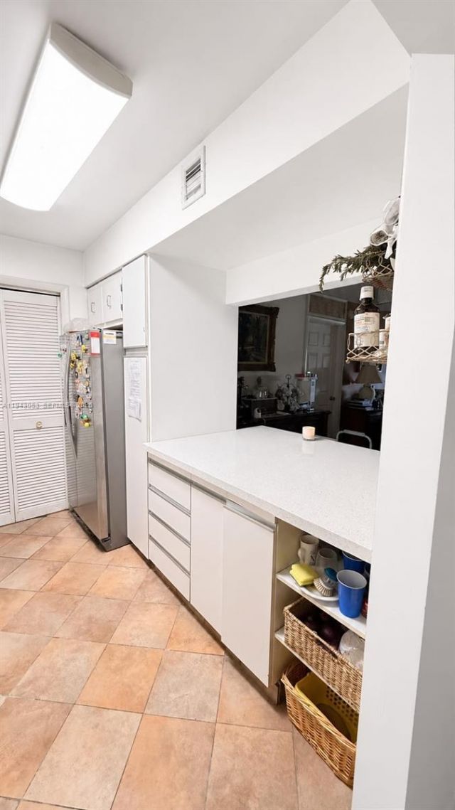 200 Lakeview Dr, Unit 212, Weston, FL 33326 Photo