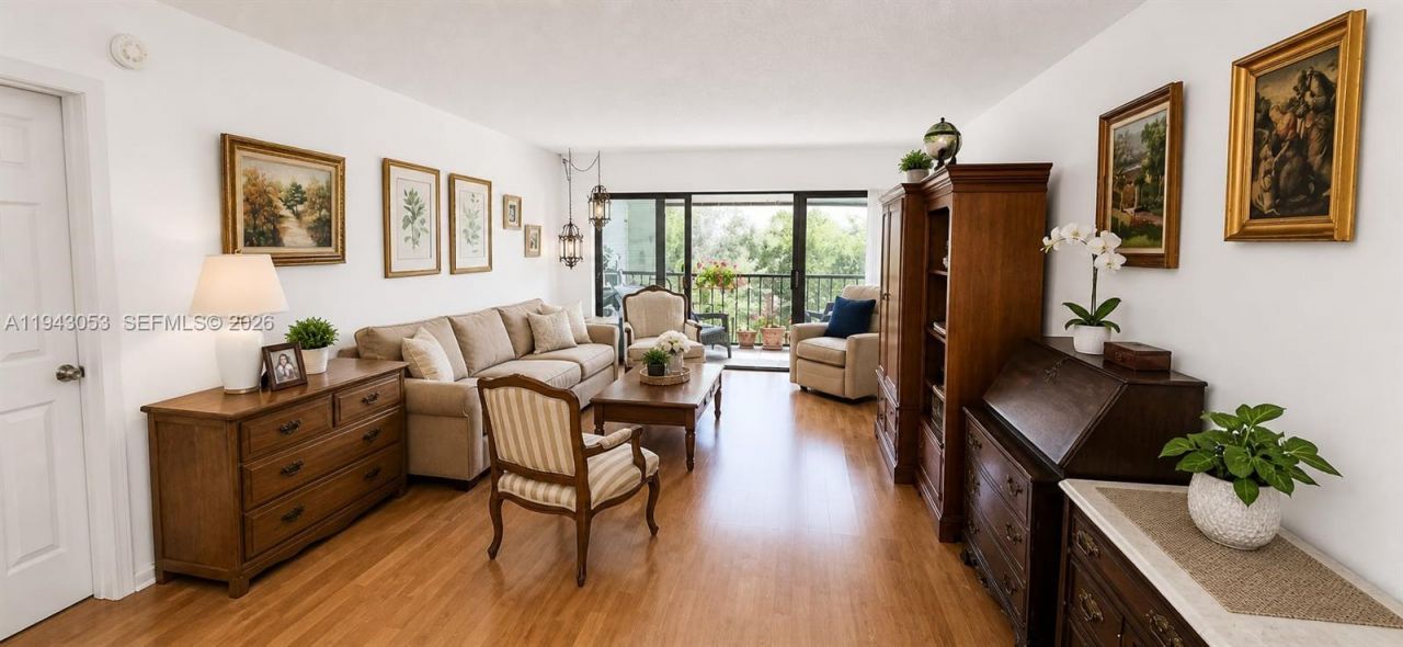 200 Lakeview Dr, Unit 212, Weston, FL 33326 Photo
