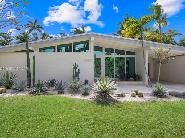 1040 NE 85th St, Miami, FL 33138