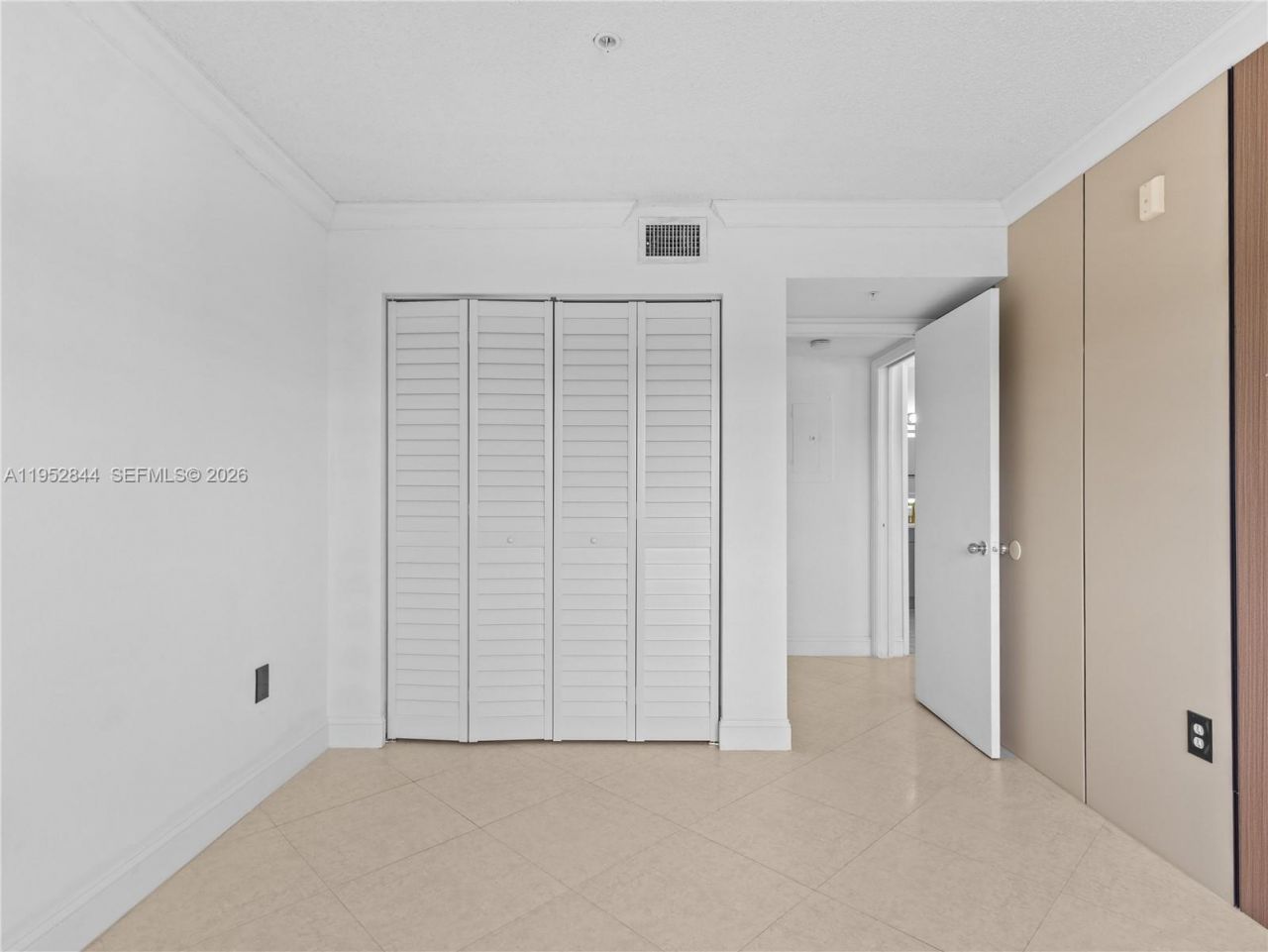 4460 NW 107th Ave, Unit 304-8, Doral, FL 33178 Photo