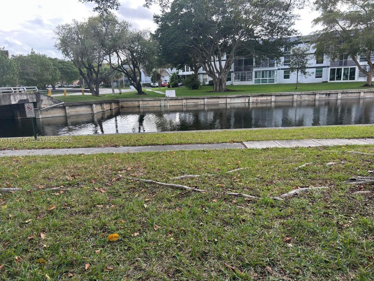 8350 Sands Point Blvd, Unit E101, Tamarac, FL 33321 Photo