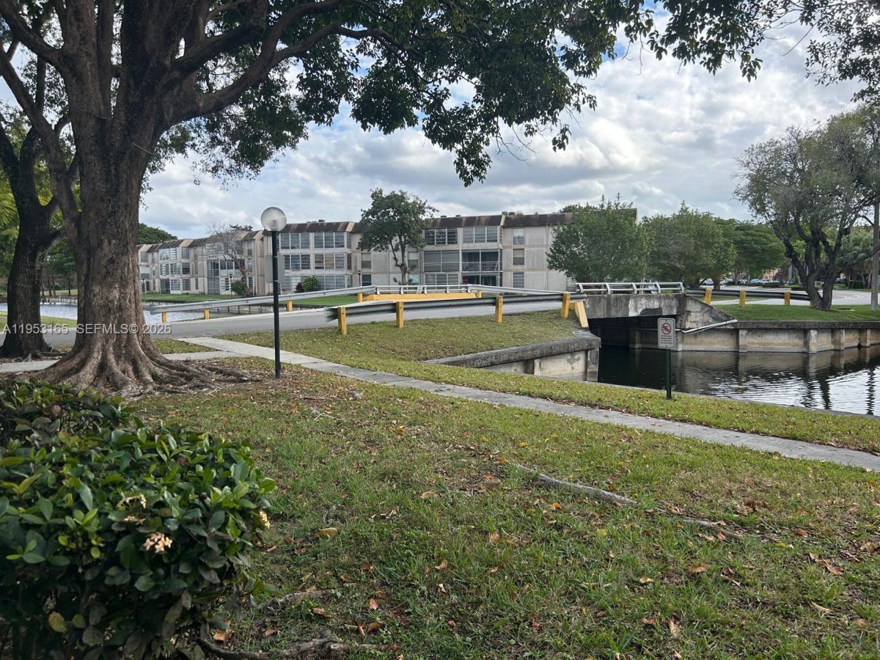 8350 Sands Point Blvd, Unit E101, Tamarac, FL 33321 Photo