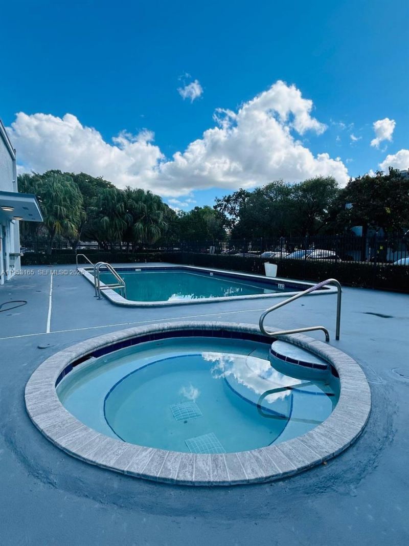 8350 Sands Point Blvd, Unit E101, Tamarac, FL 33321 Photo