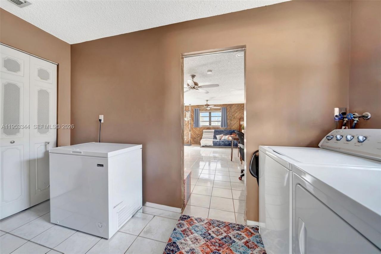 9220 SW 56th St, Cooper City, FL 33328 Photo