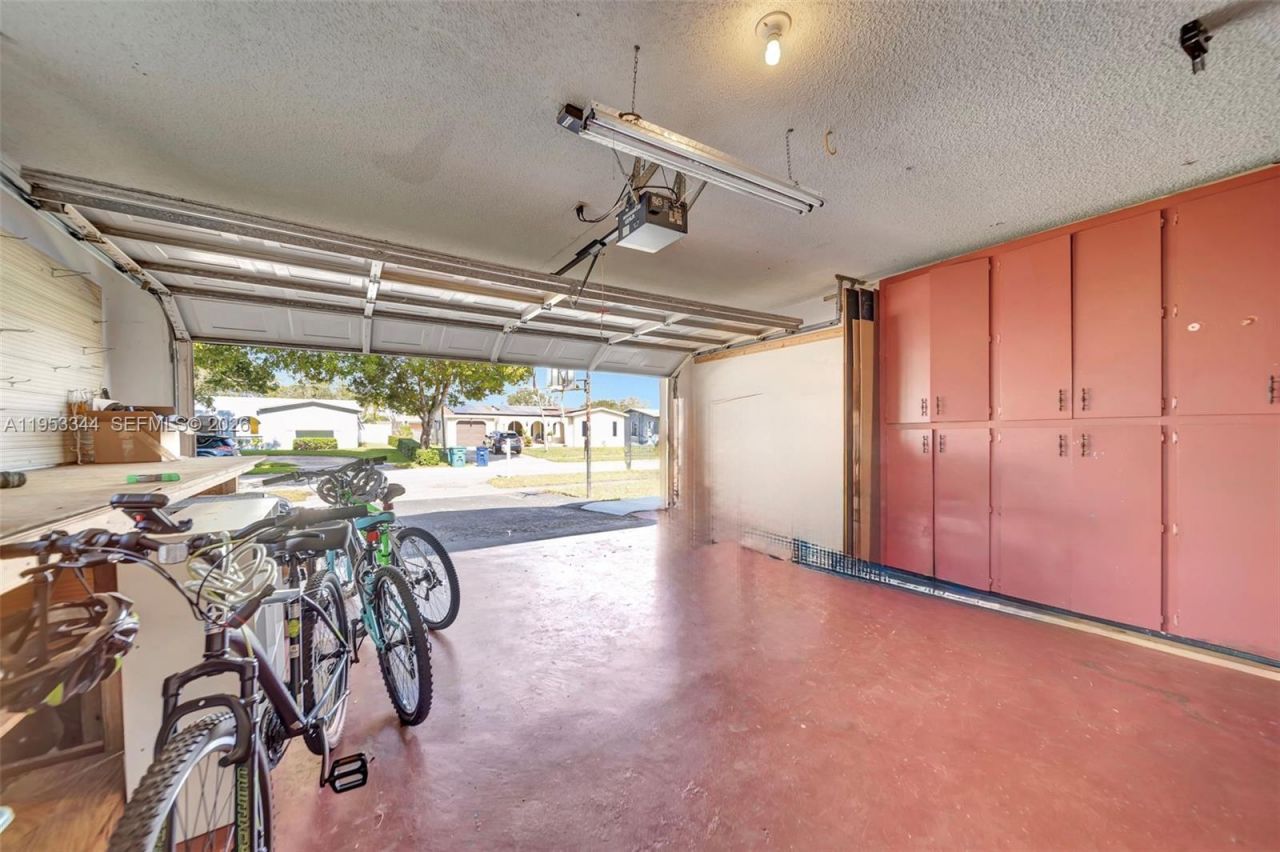 9220 SW 56th St, Cooper City, FL 33328 Photo