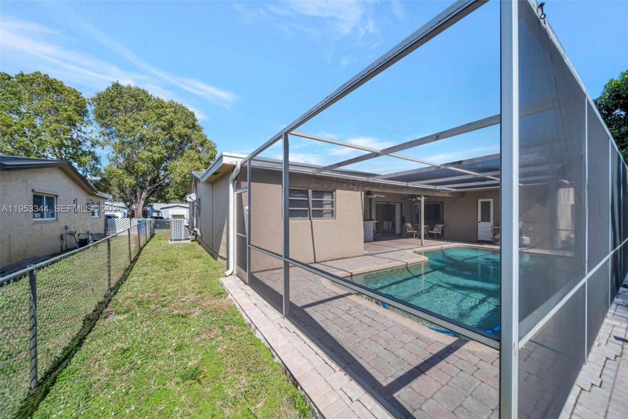 9220 SW 56th St, Cooper City, FL 33328 Photo