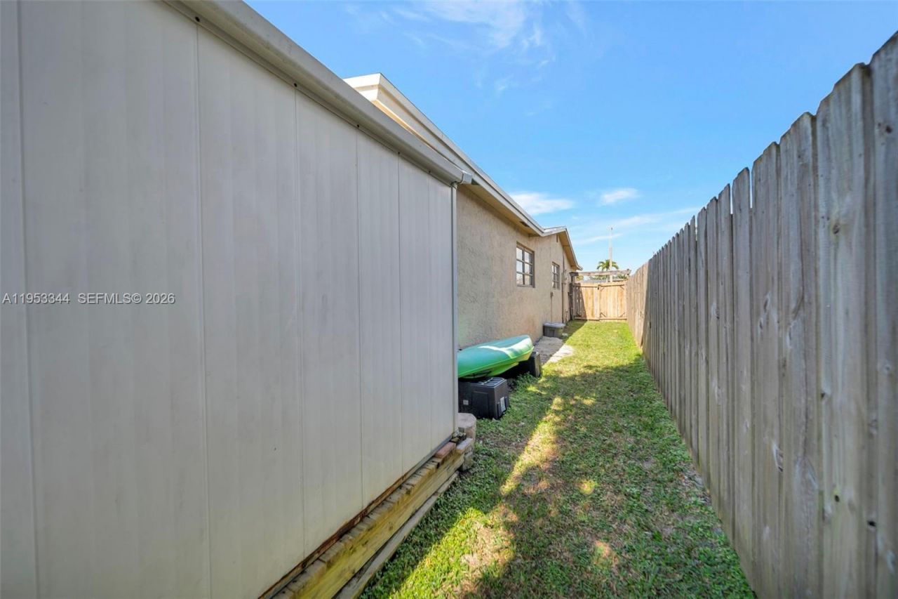 9220 SW 56th St, Cooper City, FL 33328 Photo