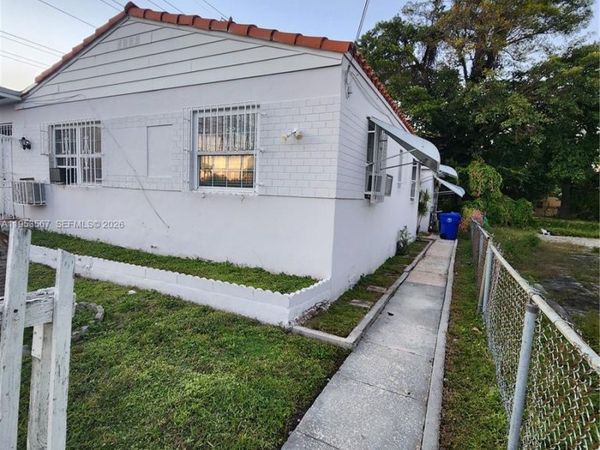 405 NW 64th St, Unit 2, Miami, FL 33150