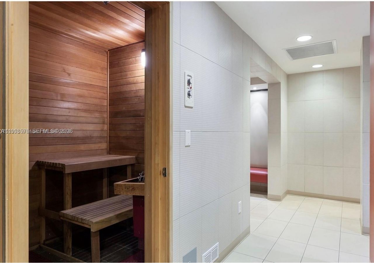 300 S Biscayne Blvd, Unit T-2514, Miami, FL 33131 Photo