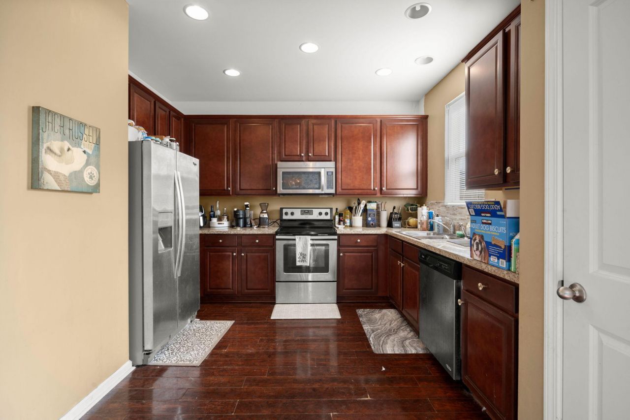 266 Oglethorpe Circle Photo 6