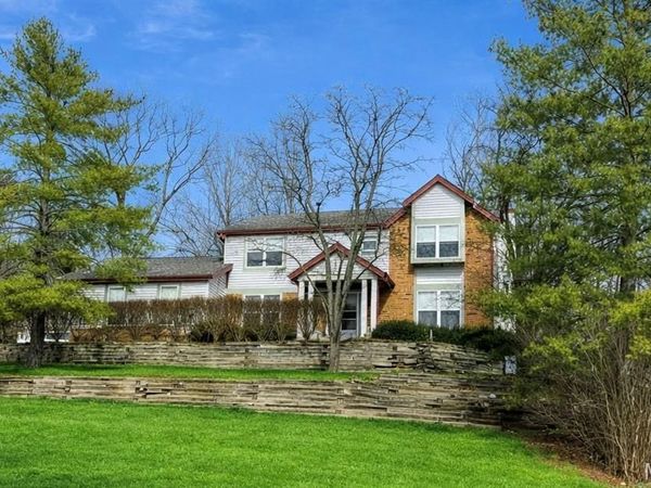 5839 Brookstone Terrace Drive, Oakville, MO 63129