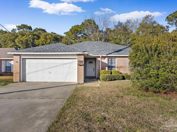 924 Emily Cir, Ft Walton Beach, FL 32547