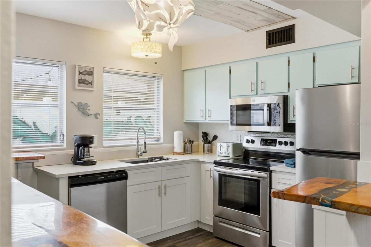 5228 Calle Menorca, Sarasota, FL 34242 Photo