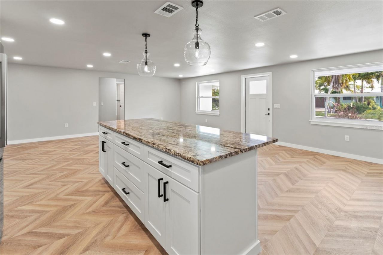 510 69th Street, Holmes Beach, FL 34217 Photo