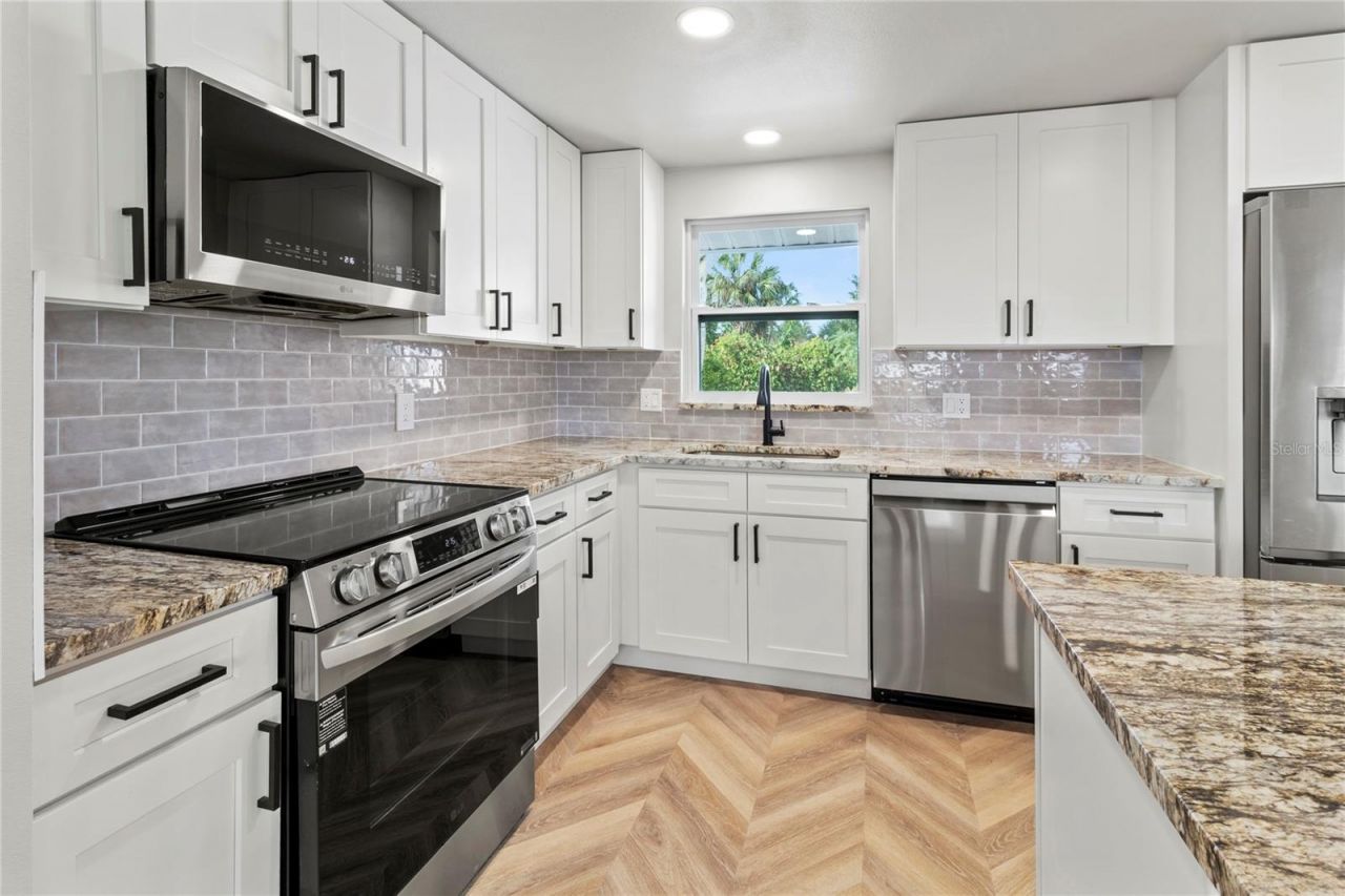 510 69th Street, Holmes Beach, FL 34217 Photo