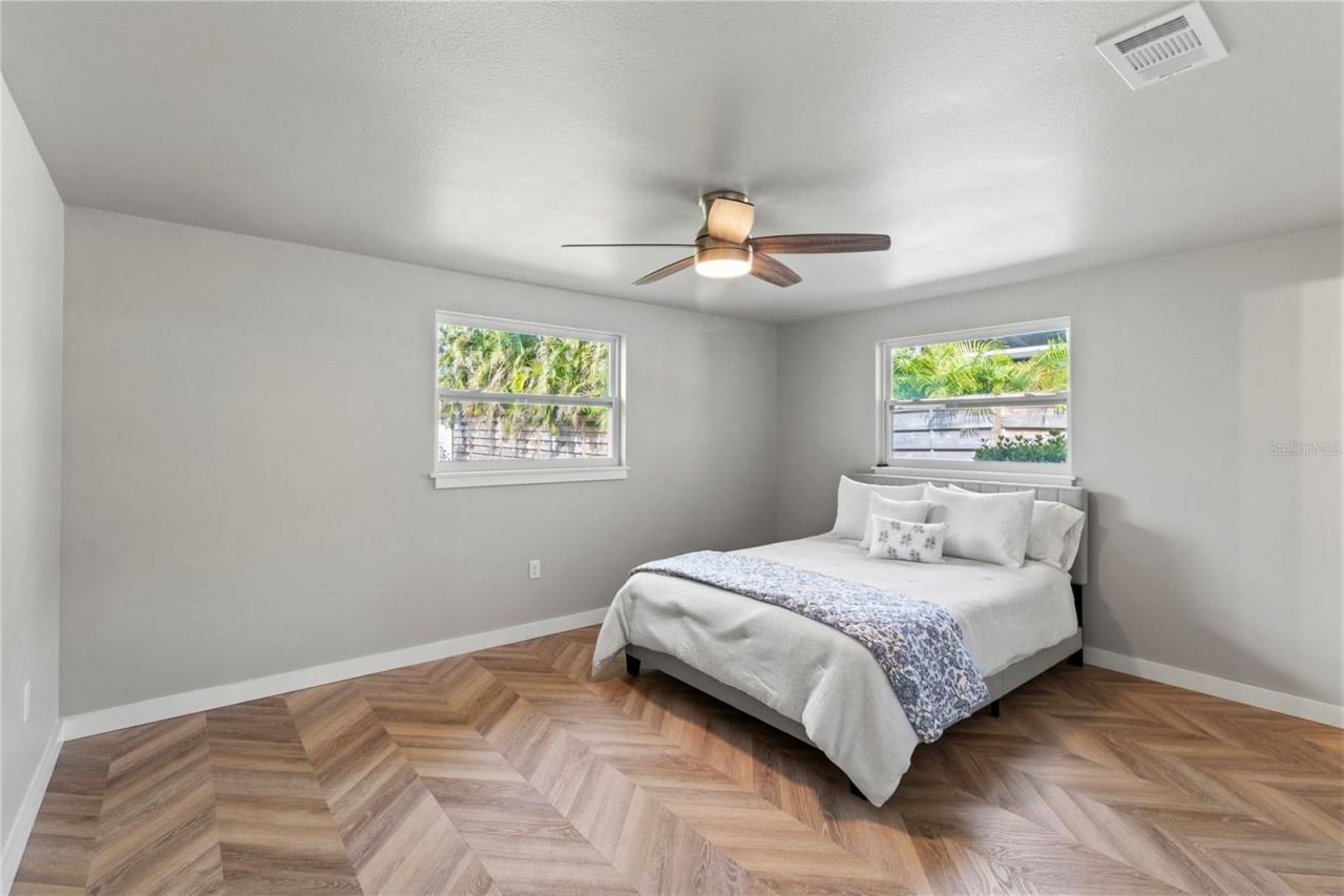 510 69th Street, Holmes Beach, FL 34217 Photo