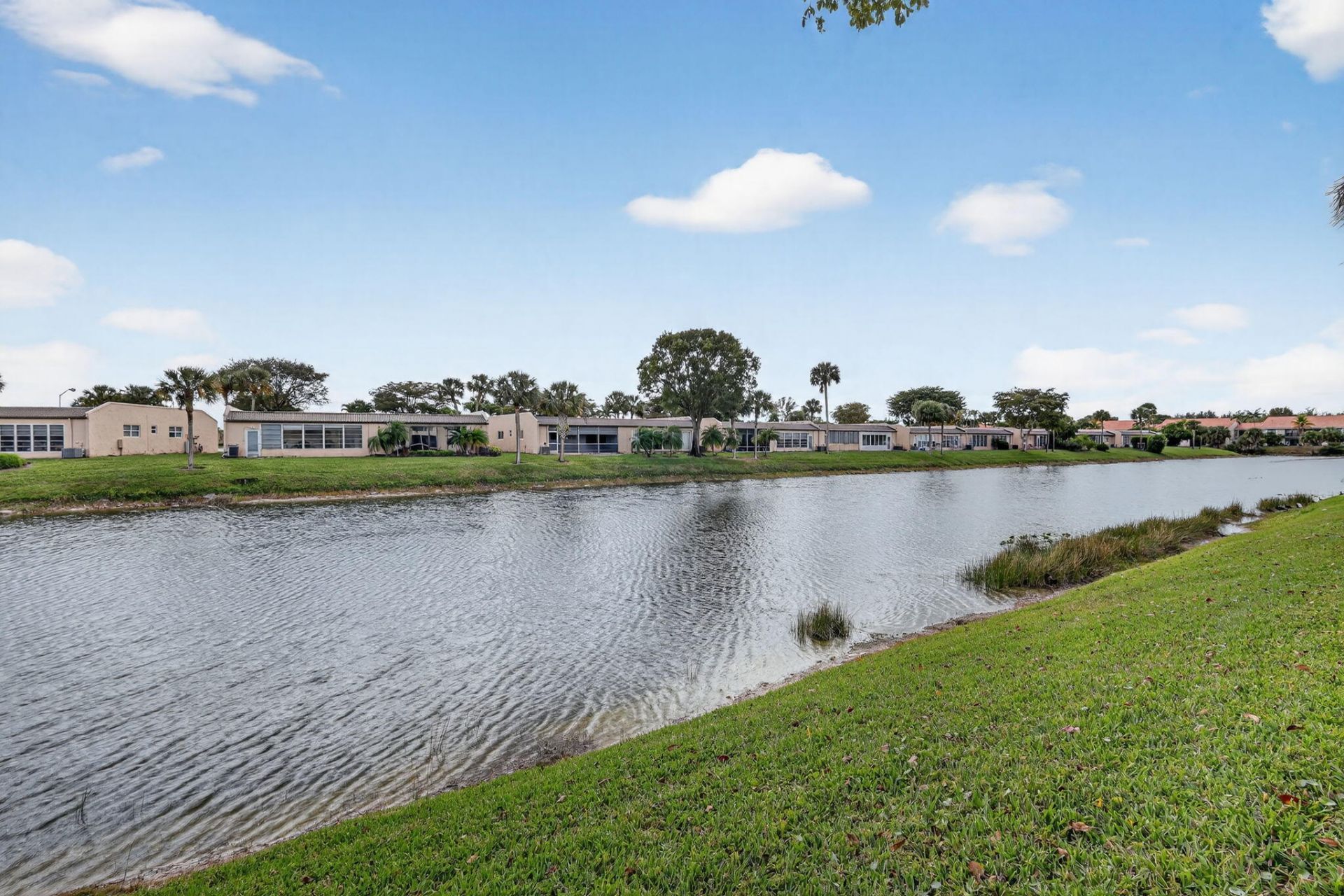 124 Lake Evelyn Drive, West Palm Beach, FL 33411 Photo