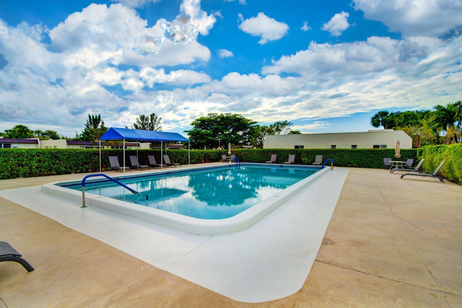 124 Lake Evelyn Drive, West Palm Beach, FL 33411 Photo