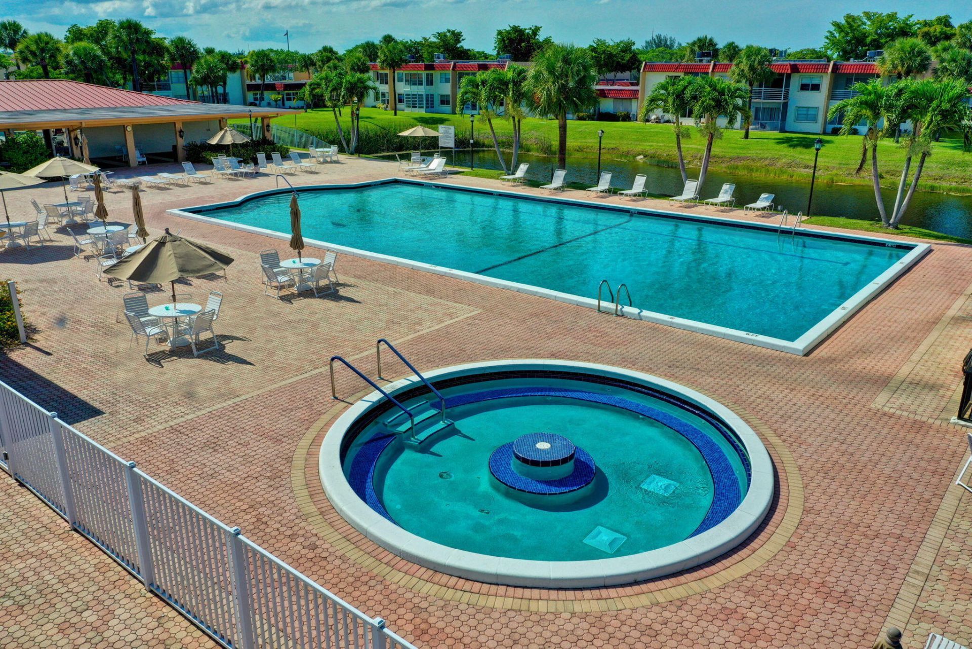 124 Lake Evelyn Drive, West Palm Beach, FL 33411 Photo