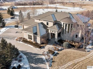 19510 Camden Avenue, Elkhorn, NE 68022