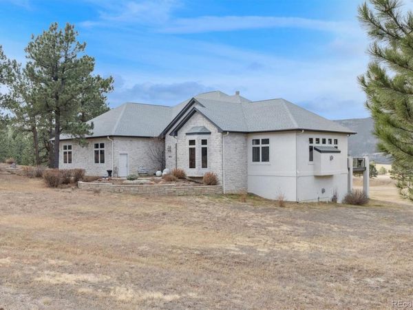 8061 Sugarloaf Road , Larkspur, CO 80118