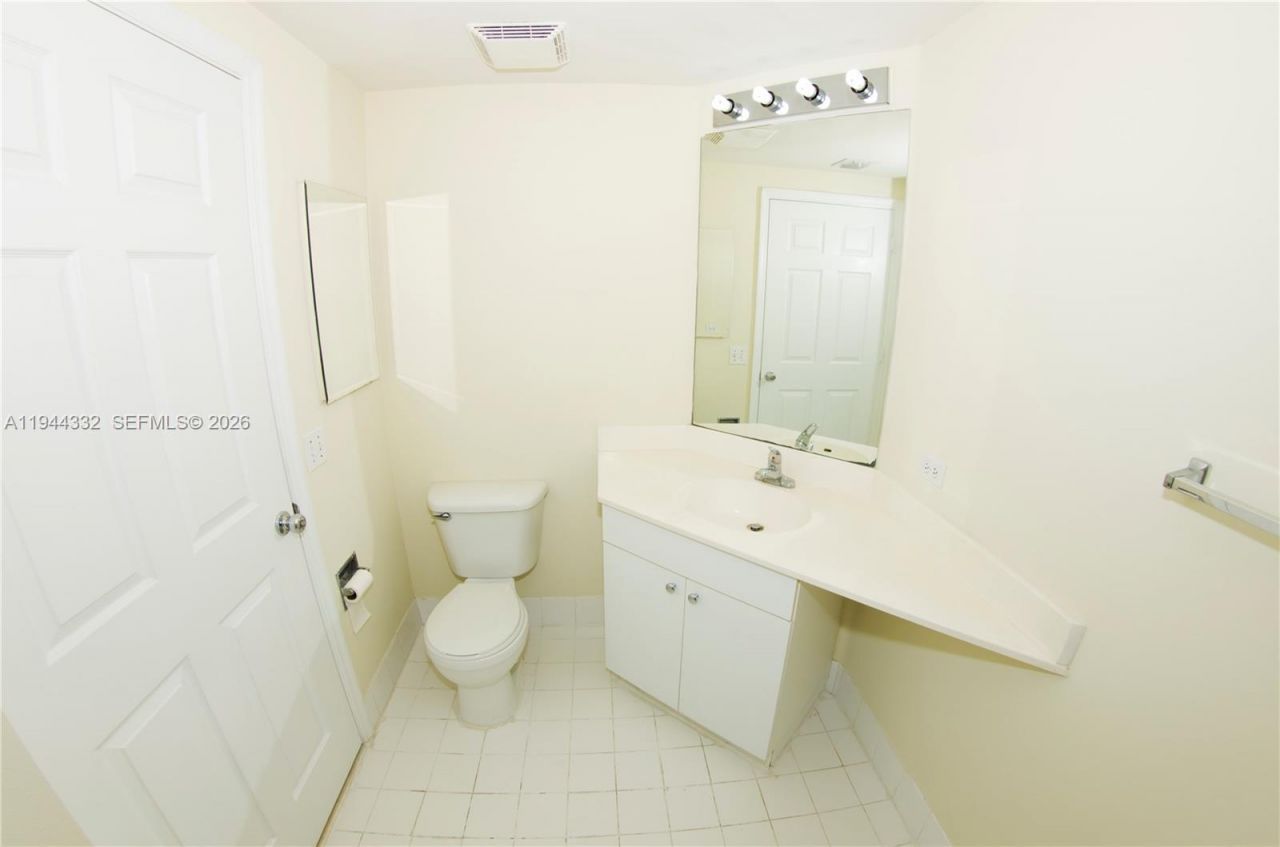 17145 N Bay Rd , Unit 4312, Sunny Isles Beach, FL 33160 Photo