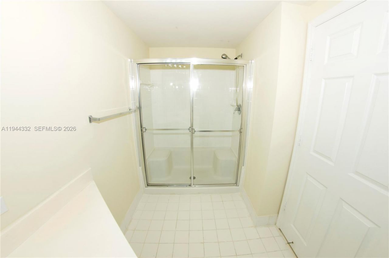 17145 N Bay Rd , Unit 4312, Sunny Isles Beach, FL 33160 Photo