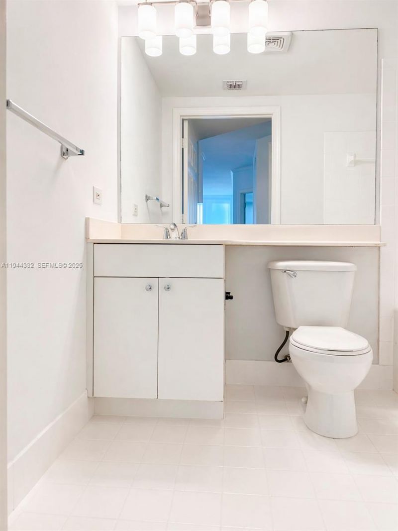 17145 N Bay Rd, Unit 4312, Sunny Isles Beach, FL 33160 Photo