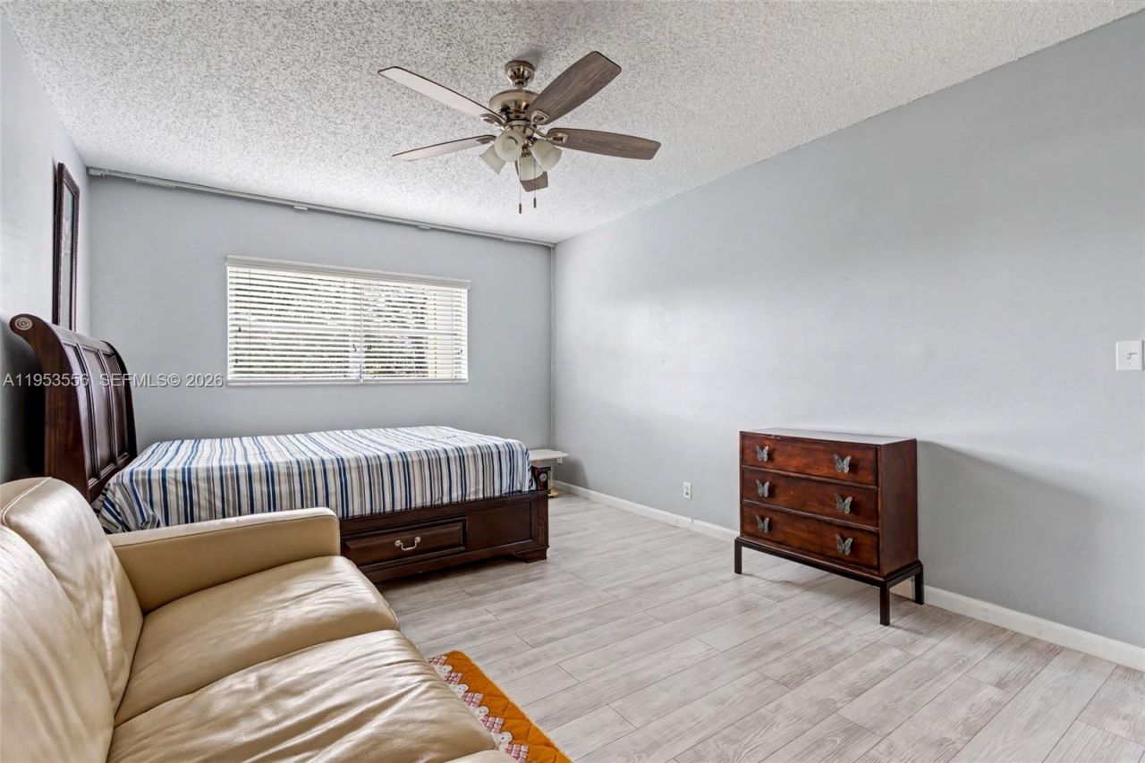 1040 Country Club Dr , Unit 306, Margate, FL 33063 Photo