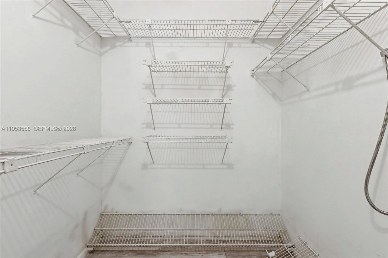 1040 Country Club Dr , Unit 306, Margate, FL 33063 Photo