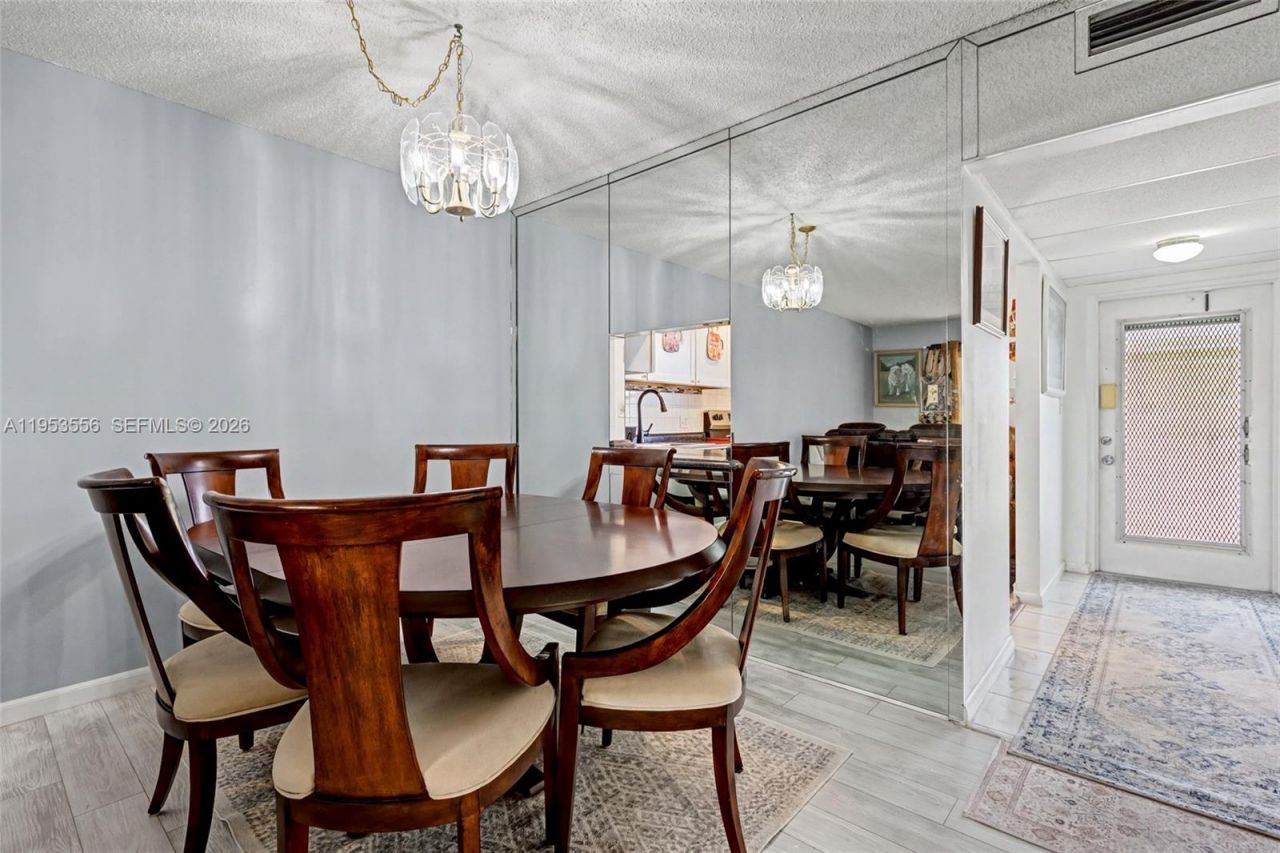 1040 Country Club Dr , Unit 306, Margate, FL 33063 Photo