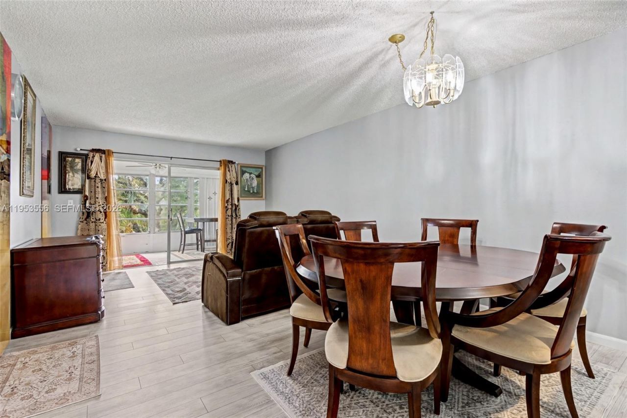 1040 Country Club Dr , Unit 306, Margate, FL 33063 Photo