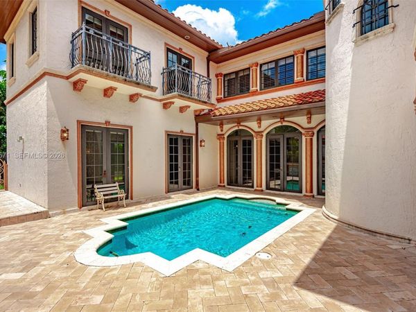 674 Ocean Blvd , Golden Beach, FL 33160