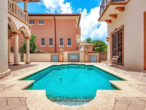 674 Ocean Blvd, Golden Beach, FL 33160