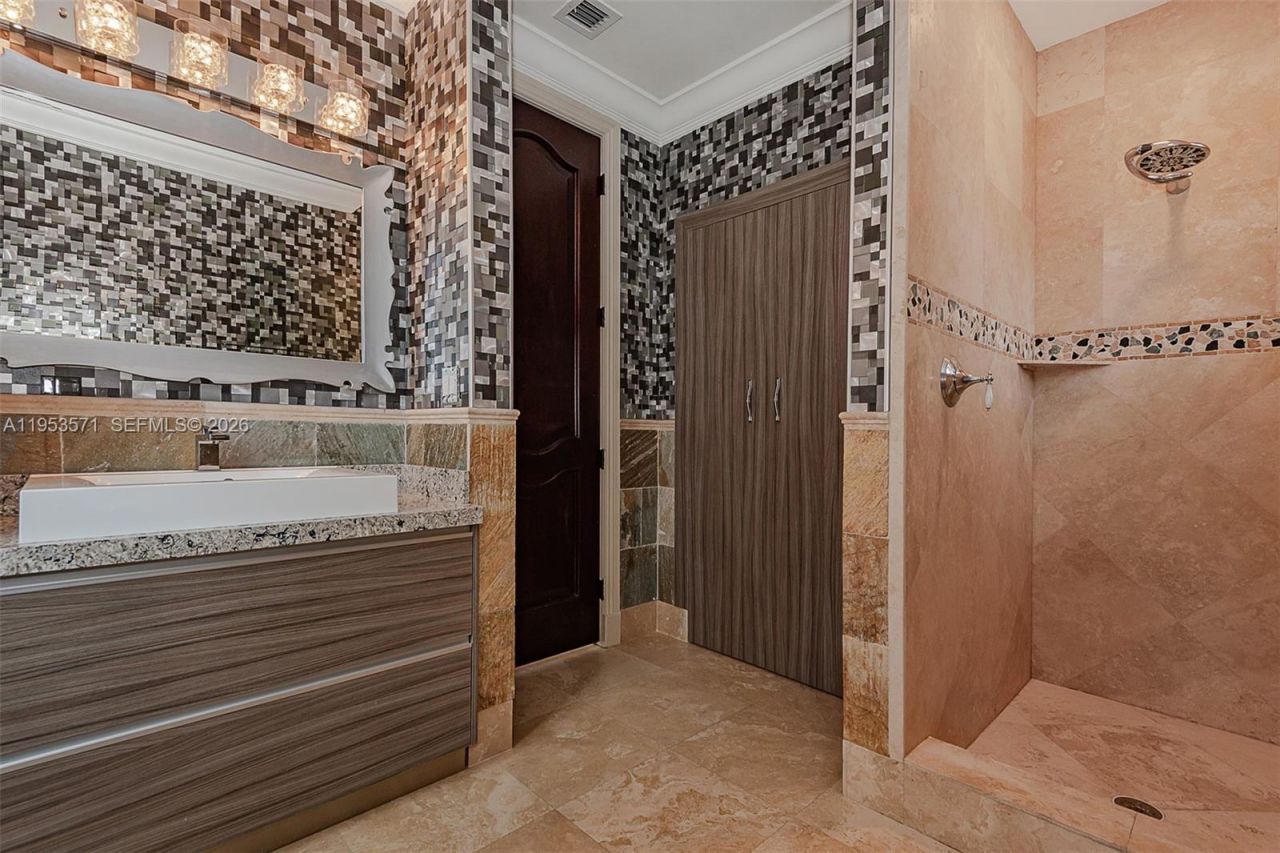 674 Ocean Blvd , Golden Beach, FL 33160 Photo