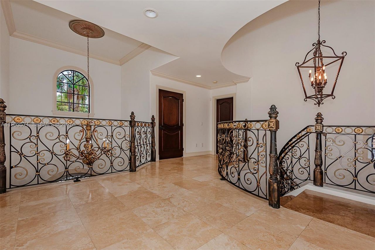 674 Ocean Blvd, Golden Beach, FL 33160 Photo