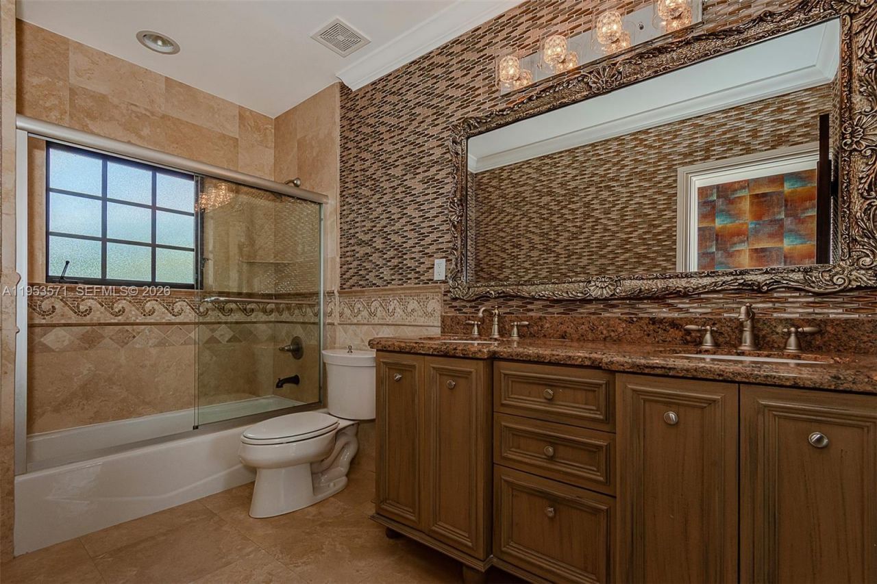 674 Ocean Blvd, Golden Beach, FL 33160 Photo