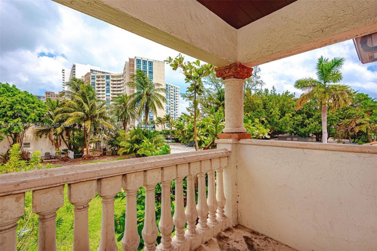 674 Ocean Blvd , Golden Beach, FL 33160 Photo