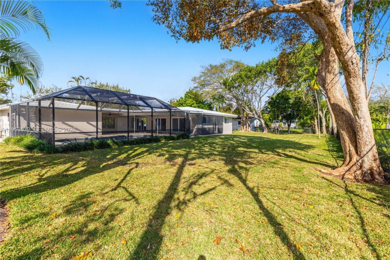 13905 SW 78th Ct, Palmetto Bay, FL 33158 Photo