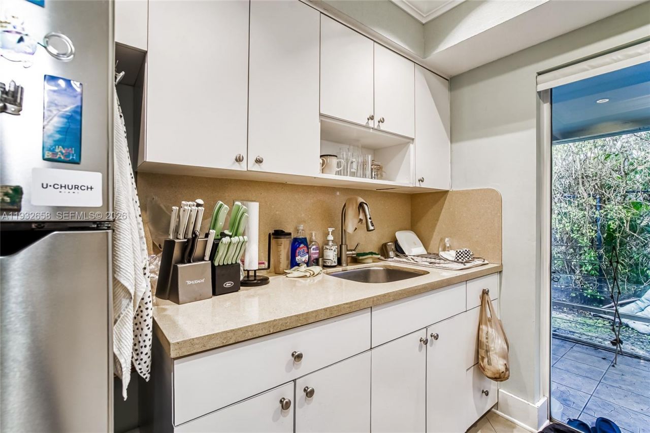 1457 Atlantic Shores Blvd , Hallandale Beach, FL 33009 Photo