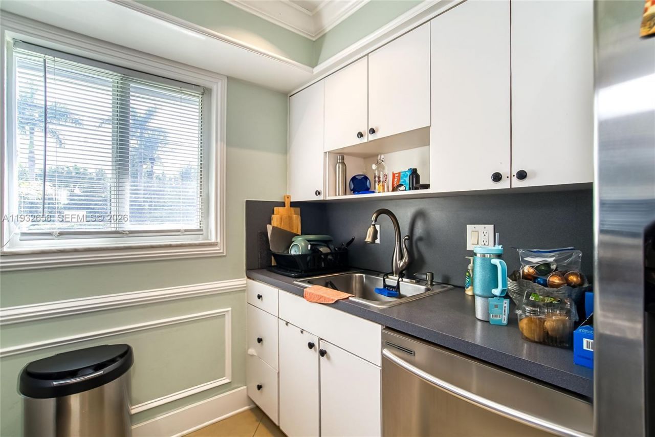 1457 Atlantic Shores Blvd , Hallandale Beach, FL 33009 Photo