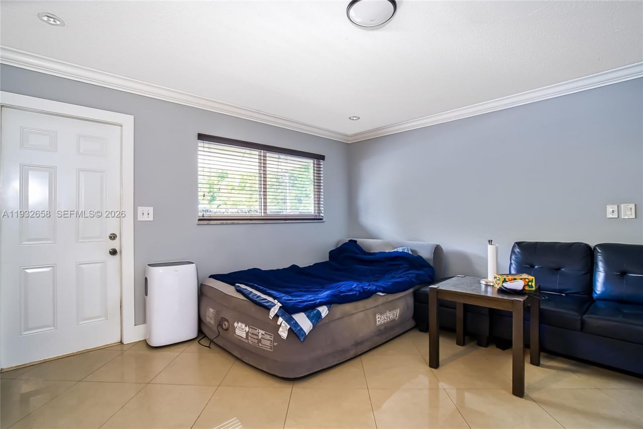 1457 Atlantic Shores Blvd , Hallandale Beach, FL 33009 Photo