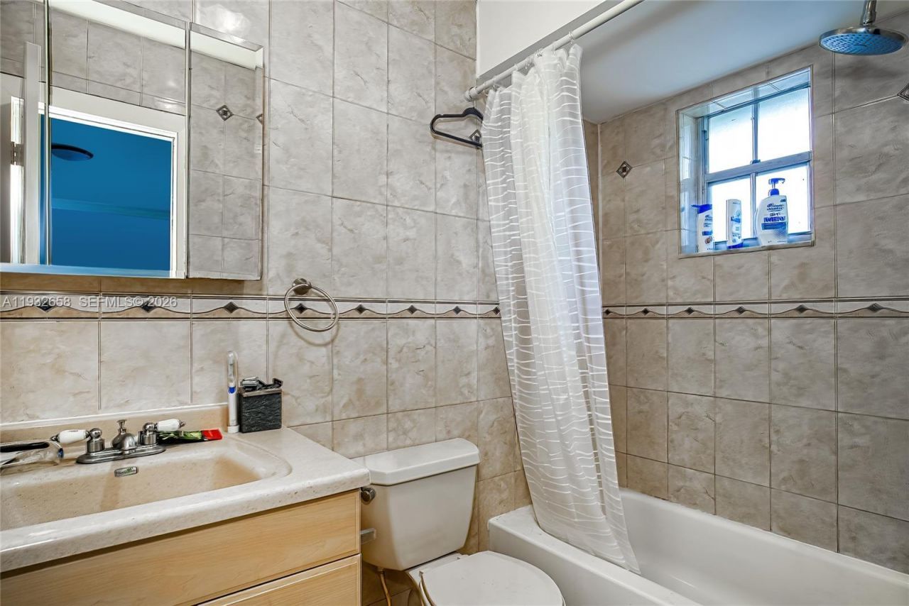 1457 Atlantic Shores Blvd , Hallandale Beach, FL 33009 Photo