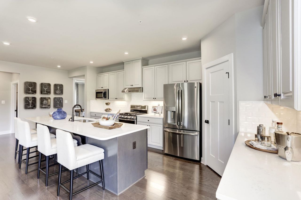 2100 Hope Pointe Dr Photo 3