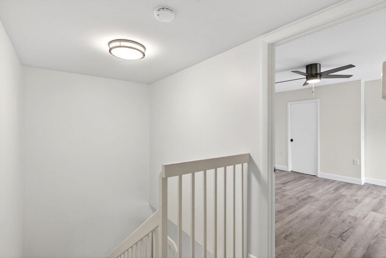 304 Live Oak Lane, Boynton Beach, FL 33436 Photo