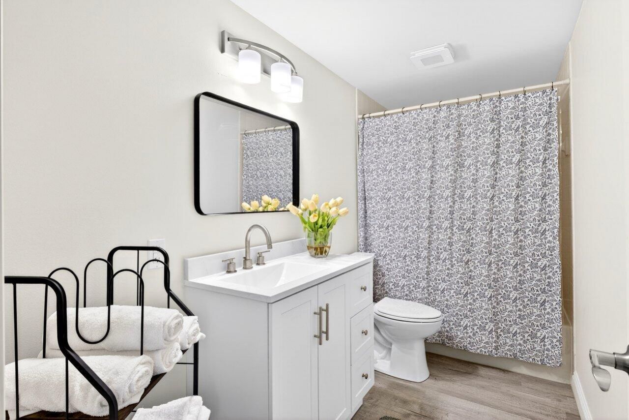 304 Live Oak Lane, Boynton Beach, FL 33436 Photo